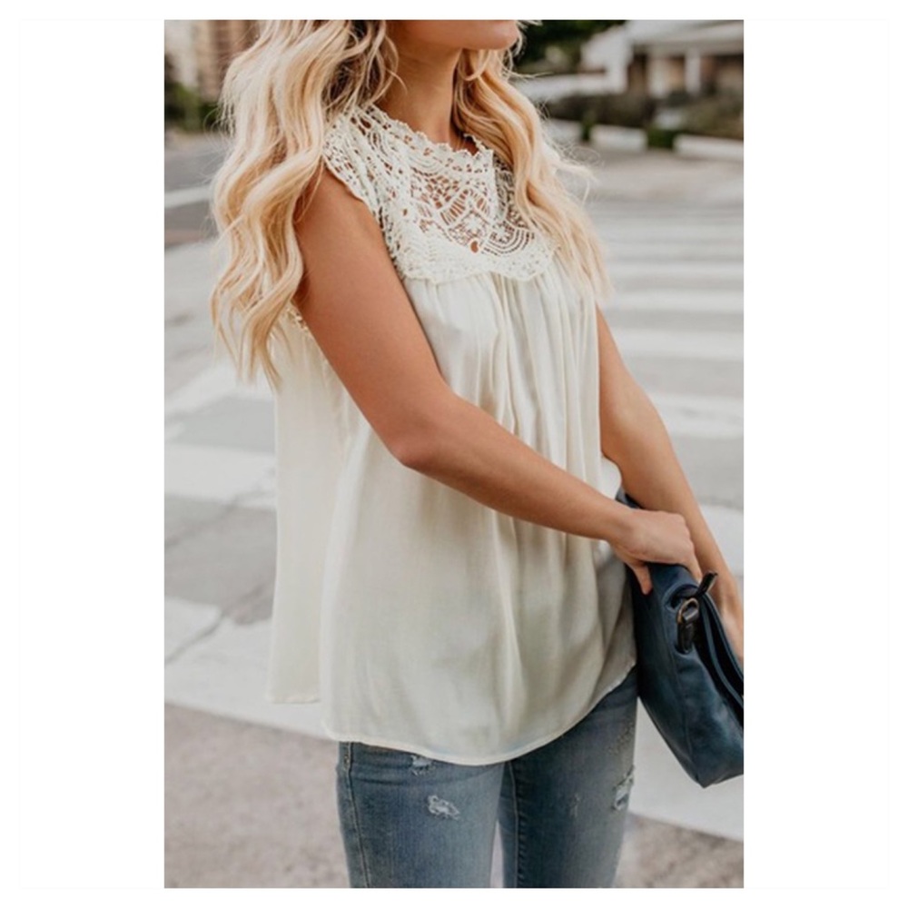 🆕 lace neckline sleeveless blouse
